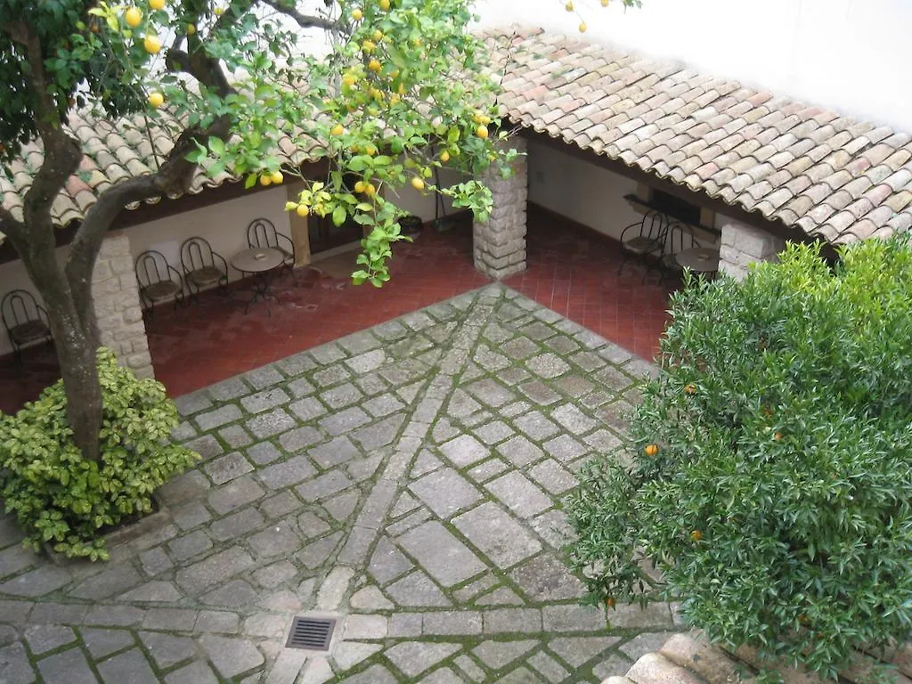 Eremo Hotel Casa Del Sorriso Italië
